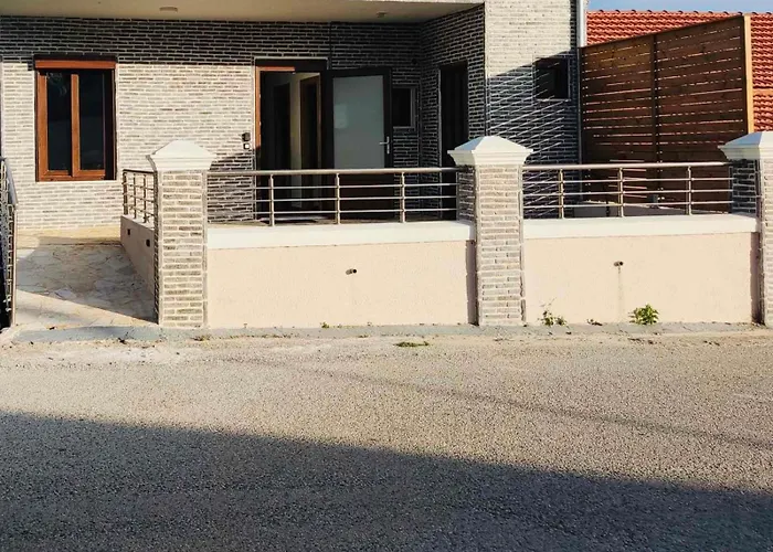 Koutsoukelis-house *